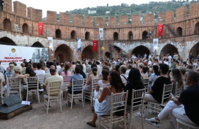 Alanya’da Tarihi Kızılkule’de Müzik Ziyafeti