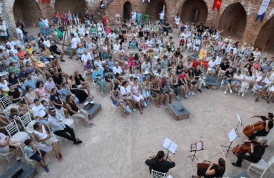 Alanya’da Tarihi Kızılkule’de Müzik Ziyafeti