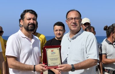 (Turkish) ALTİD’den Alanya Sahillerinin Koruyucularına Teşekkür Plaketi