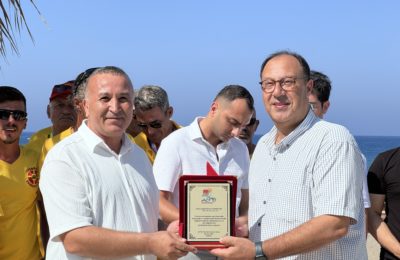 (Turkish) ALTİD’den Alanya Sahillerinin Koruyucularına Teşekkür Plaketi