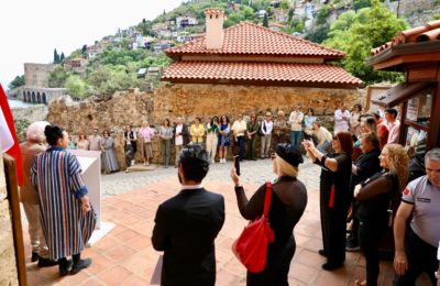 (Turkish) KIZILKULE’DE TÜRK DÜNYASI PALETİ RESİM SERGİSİ AÇILDI