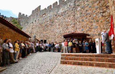 (Turkish) KIZILKULE’DE TÜRK DÜNYASI PALETİ RESİM SERGİSİ AÇILDI