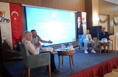 Alanya turizmi panelde konuşuldu